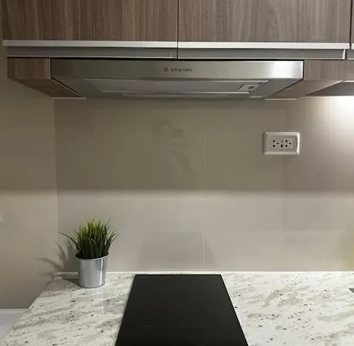10f Luxury 1br At Park Mckinley West Near Venice Mall Manila