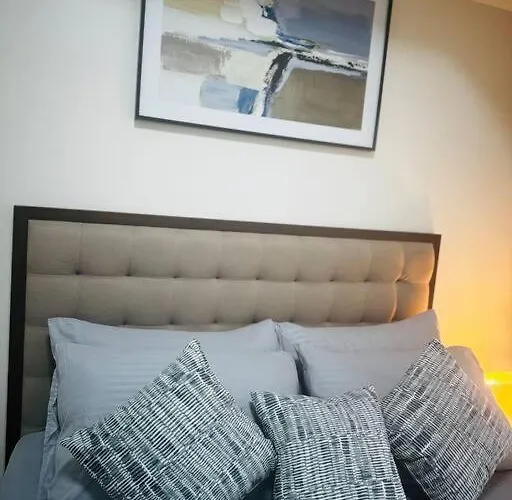 Apartment 10f Luxury 1br At Park Mckinley West Near Venice Mall