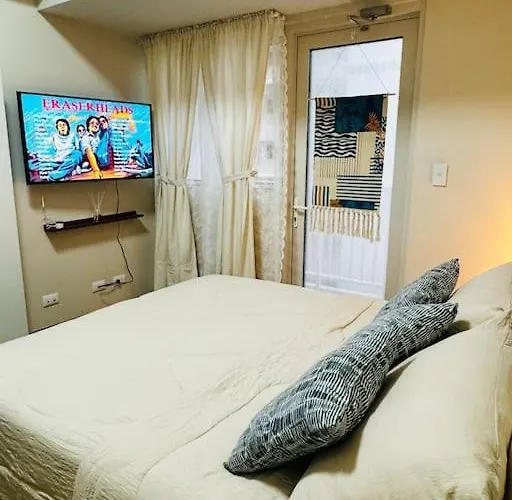 10f Luxury 1br At Park Mckinley West Near Venice Mall Apartment Manila